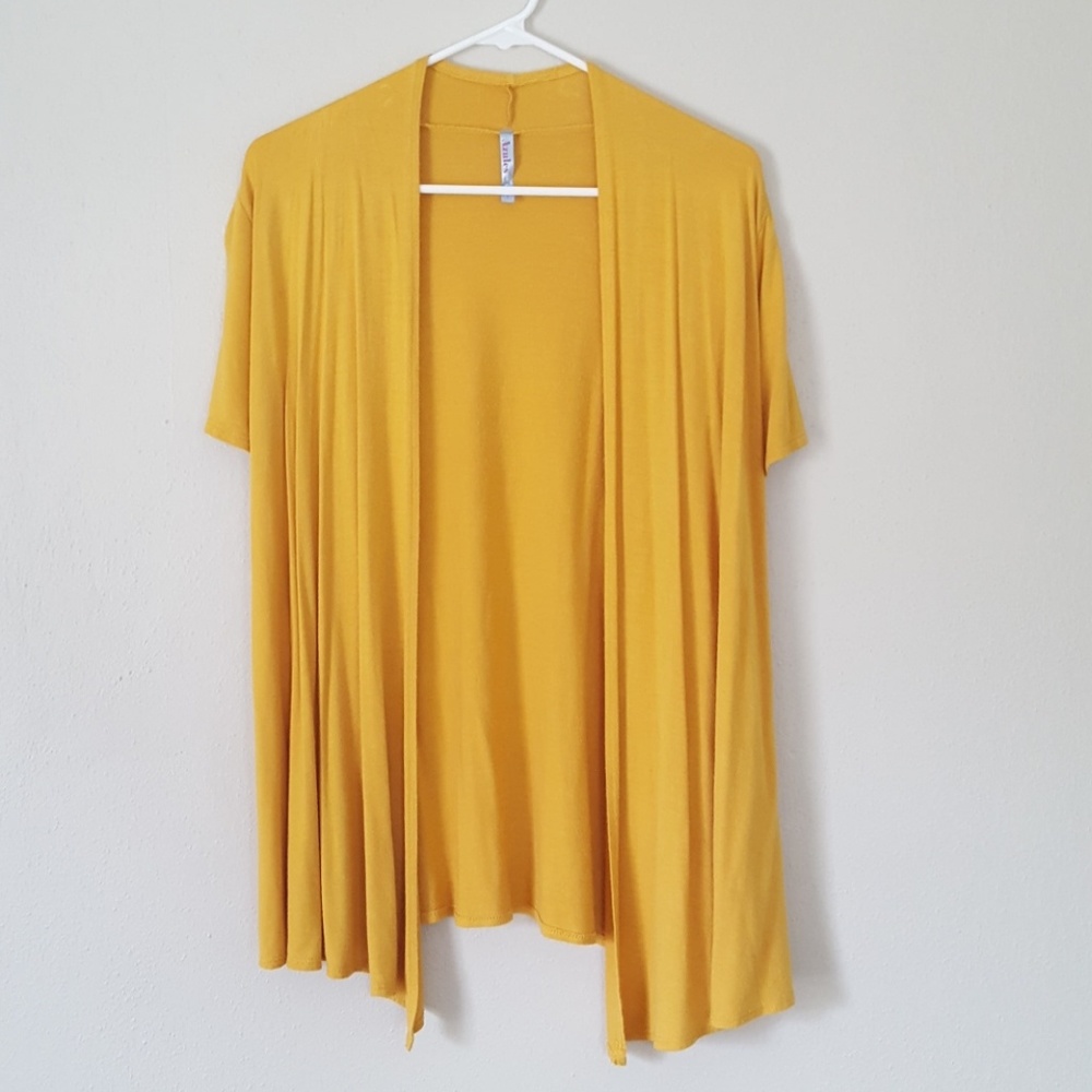 Small Mustard Yellow short sleeve cardigan